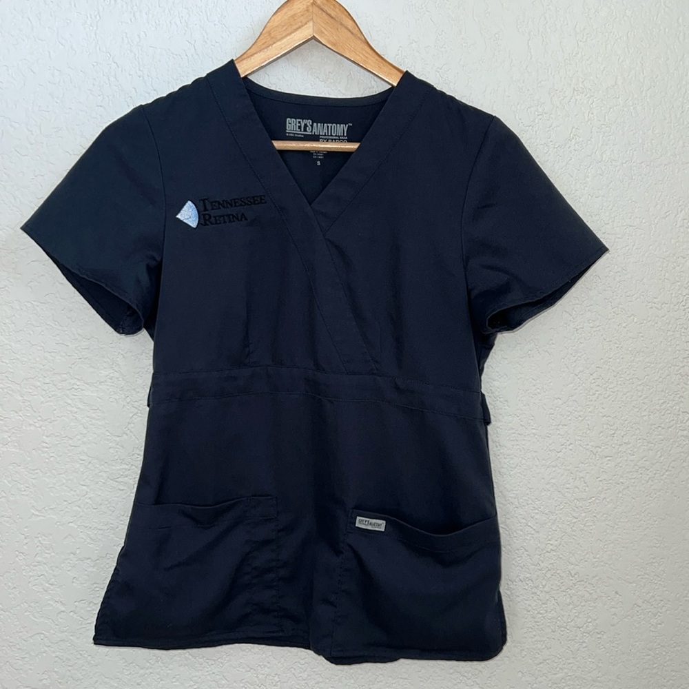 Grey’s Anatomy Women’s scrub top size SMALL